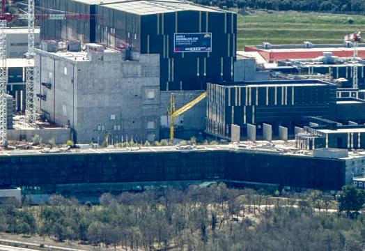 Chantier de construction du réacteur expérimental pour la fusion thermonucléaire ITER